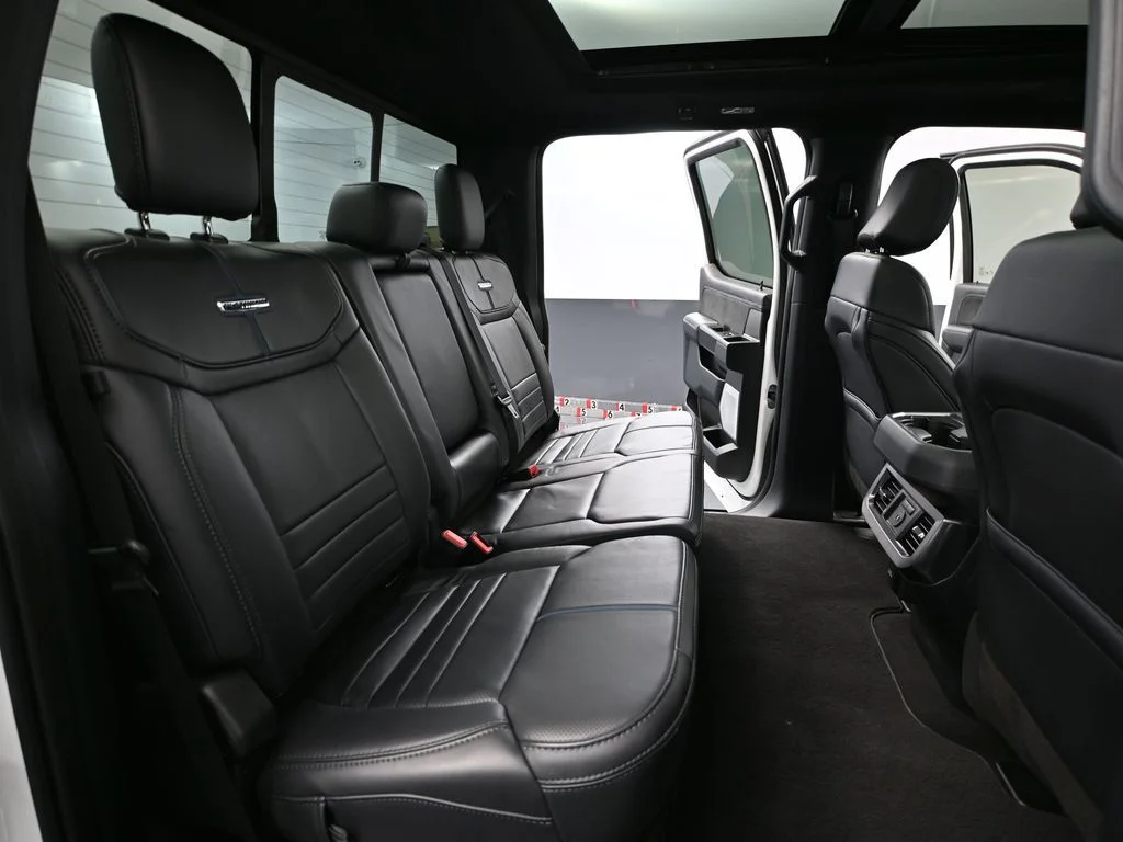2025 Ford F-250 Super Duty Platinum - Photo 38