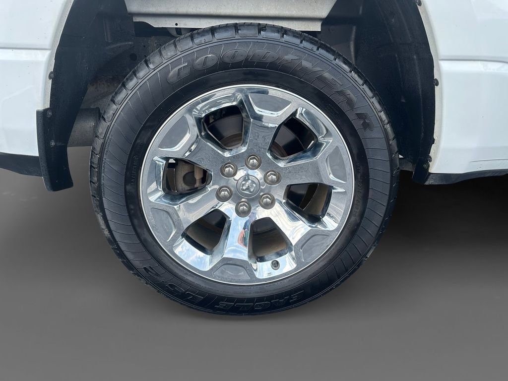Used 2021 White Ram Big Horn/Lone Star image 10
