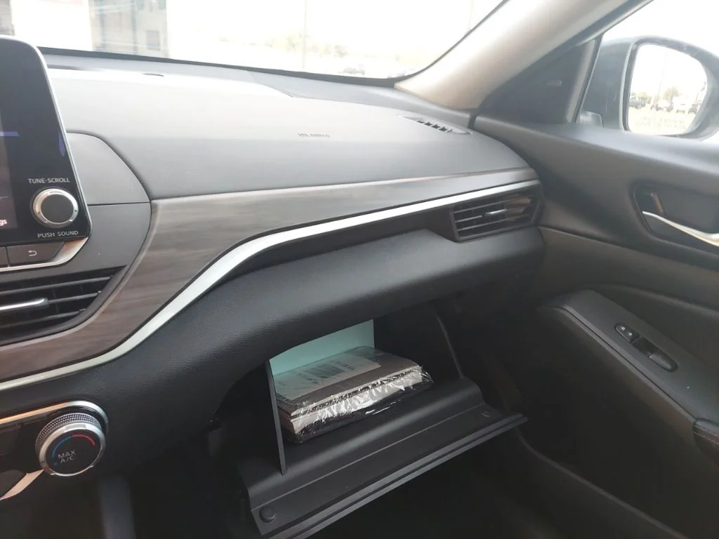 Used 2025 White Nissan 2.5 SV image 29