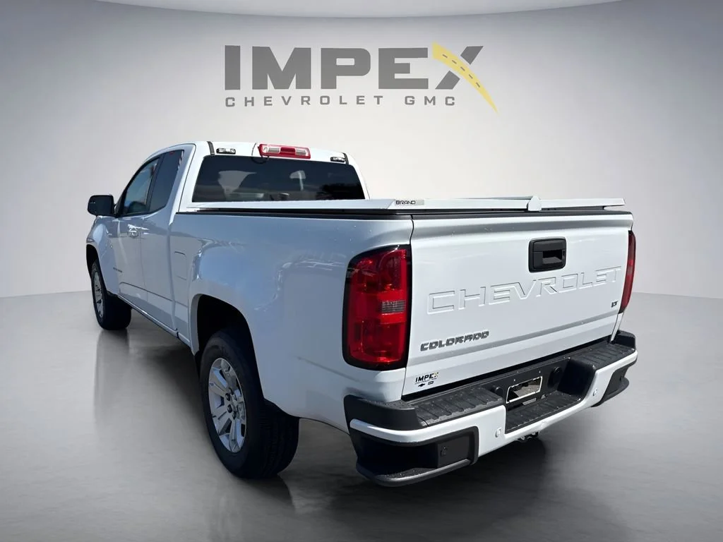 Used 2022 Summit White Chevrolet LT image 3