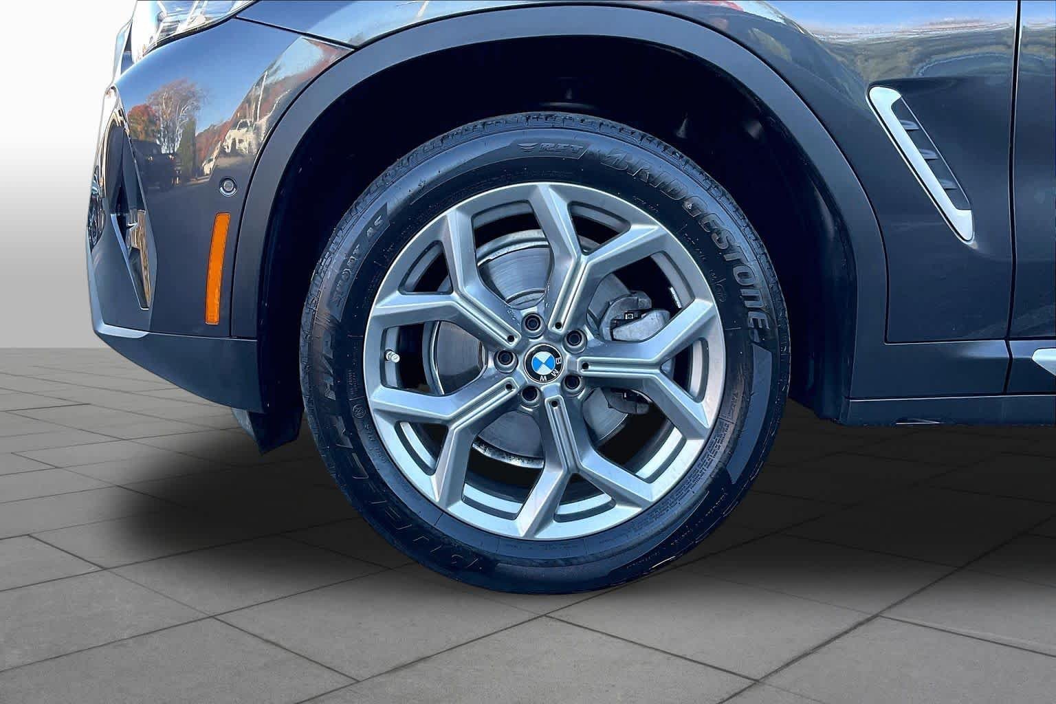 Used 2024 Dark Graphite Metallic BMW xDrive30i image 8