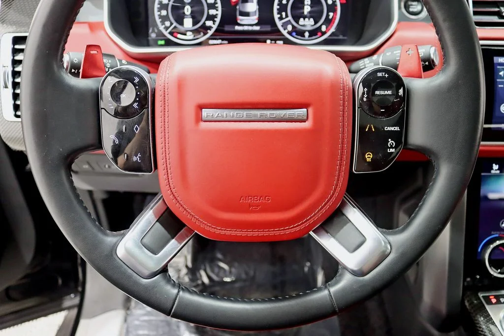 Used 2021  Land Rover SVAutobiography image 16