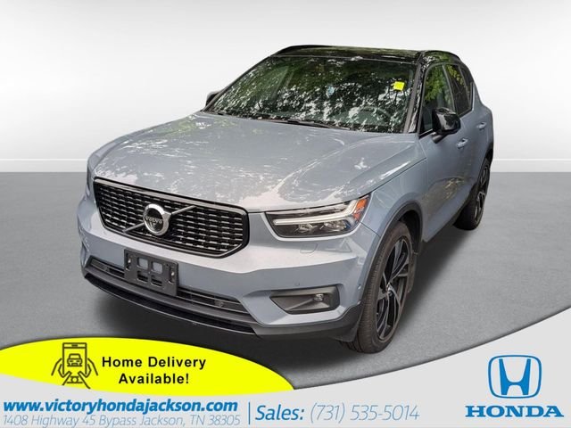 2022 Volvo XC40 T5 R-Design AWD's photo
