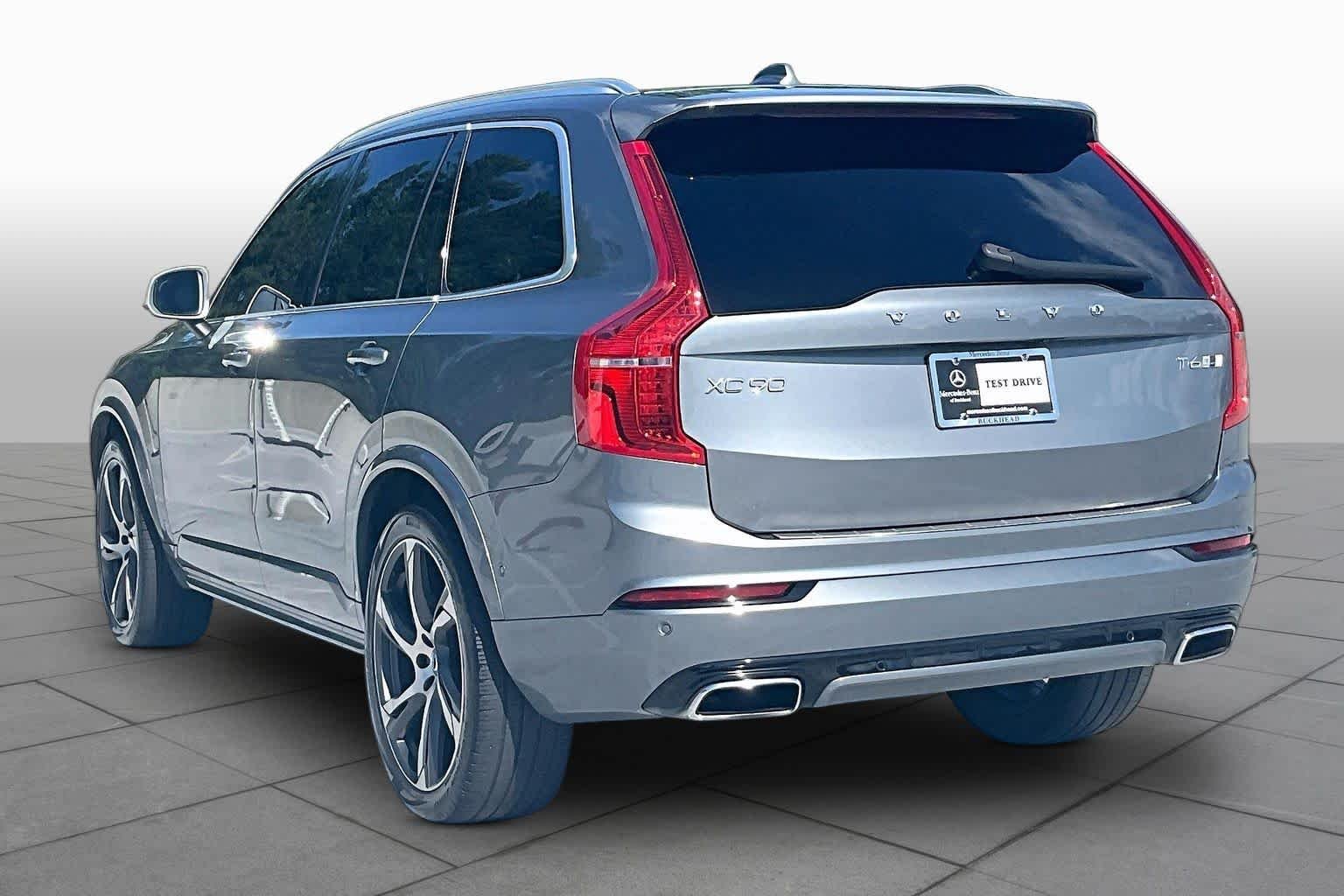 Used 2019 Osmium Grey Metallic Volvo R-Design image 12