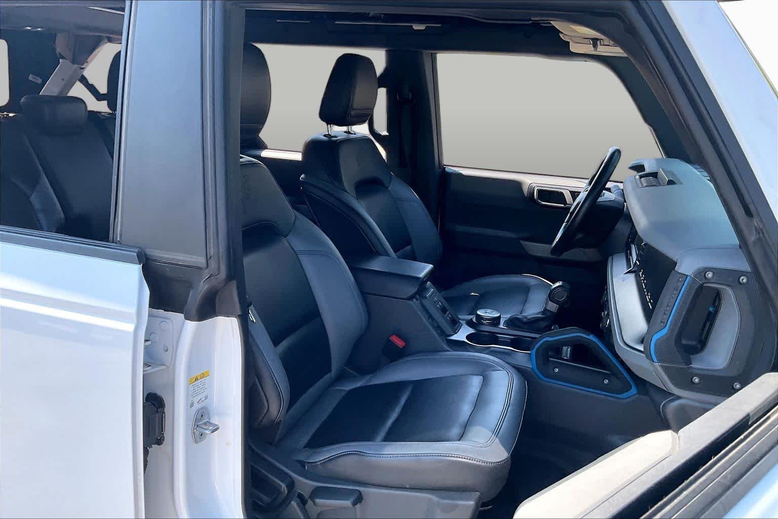 Used 2023 Oxford White Ford Black Diamond image 9