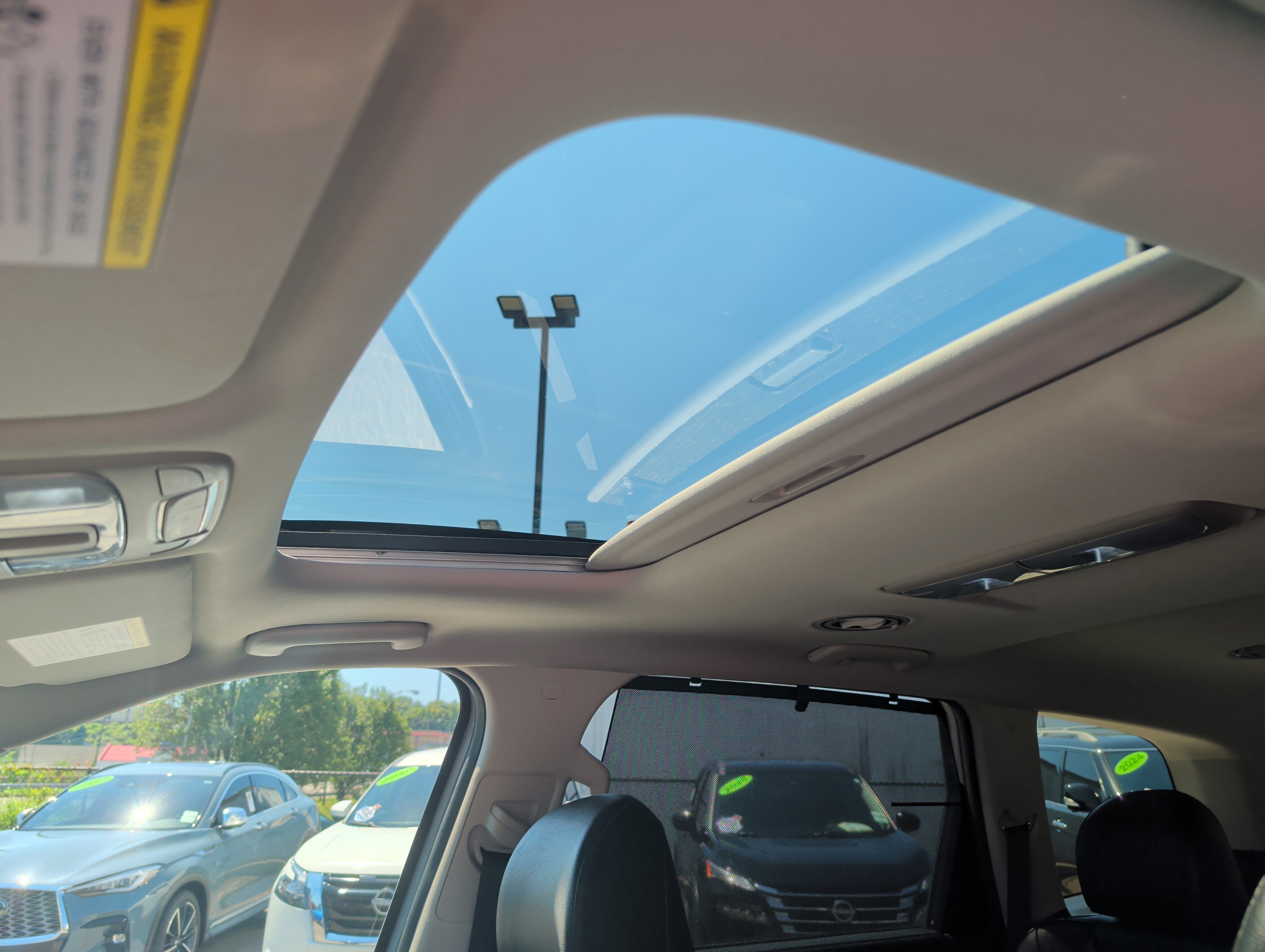 Used 2022 Wolf Gray Kia EX image 27