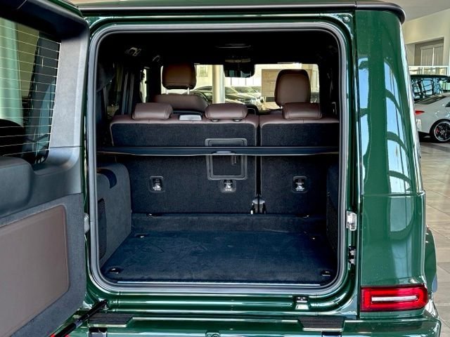 New 2026 MANUFAKTUR Deep Green Non-Metallic Mercedes-Benz G 580 image 31