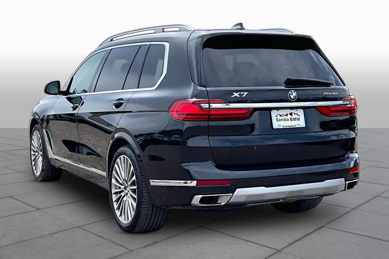 Used 2022 Black Sapphire Metallic BMW xDrive40i image 9