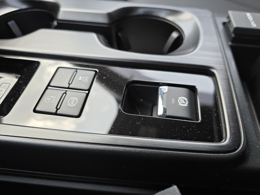 2026 Subaru Outback Limited - Photo 28