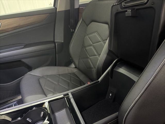 2026 Volkswagen Atlas SE w/Tech - Photo 37