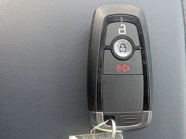 New 2026 Carbonized Gray Metallic Ford XLT image 24