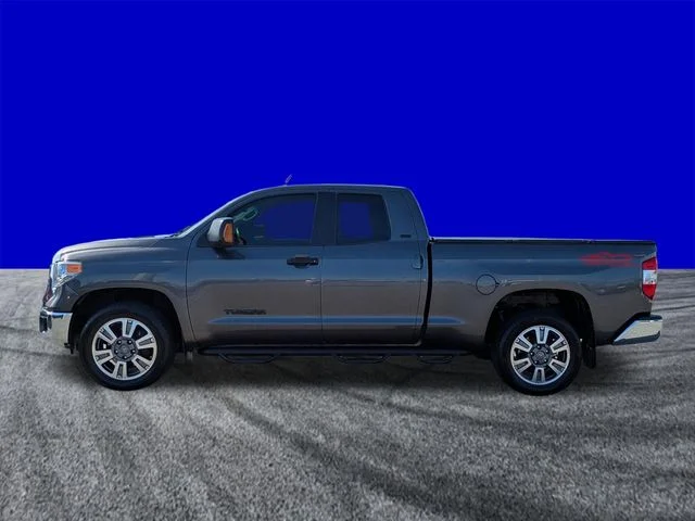 Used 2016 Gray Toyota SR5 image 7