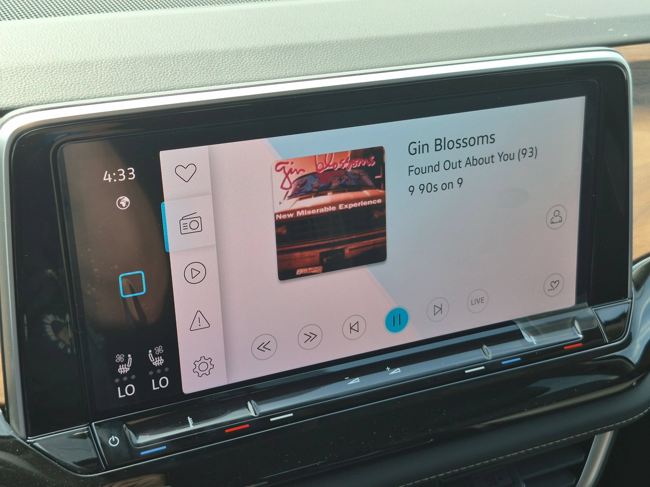 New 2026 Deep Black Pearl Volkswagen 2.0T SE w/Technology image 21