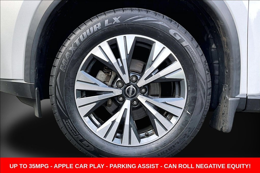 Used 2023 Silver Nissan SV image 33