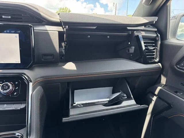 Used 2024 White GMC AT4 image 46