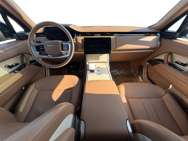 Used 2024 White Land Rover SV image 12