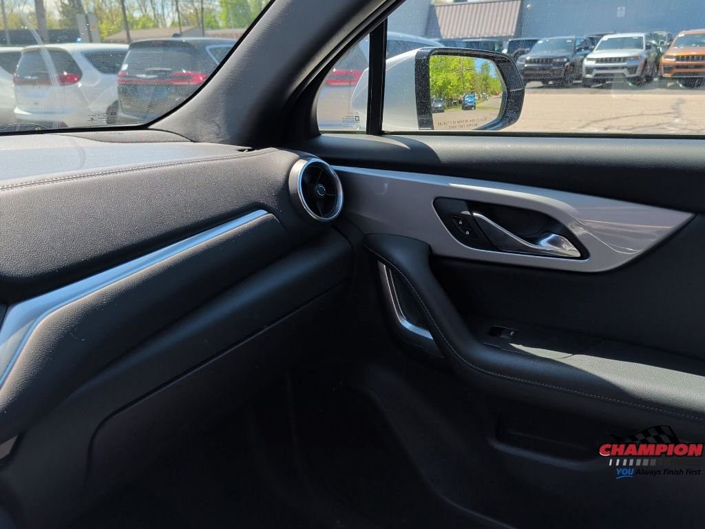 Used 2021 Silver Chevrolet LT image 19