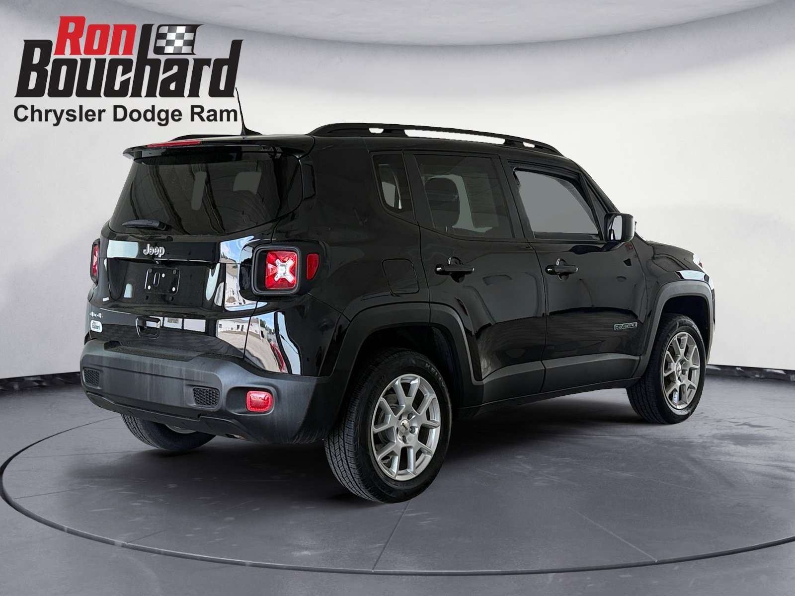 Certified Used 2023 Black Clearcoat Jeep Latitude image 2