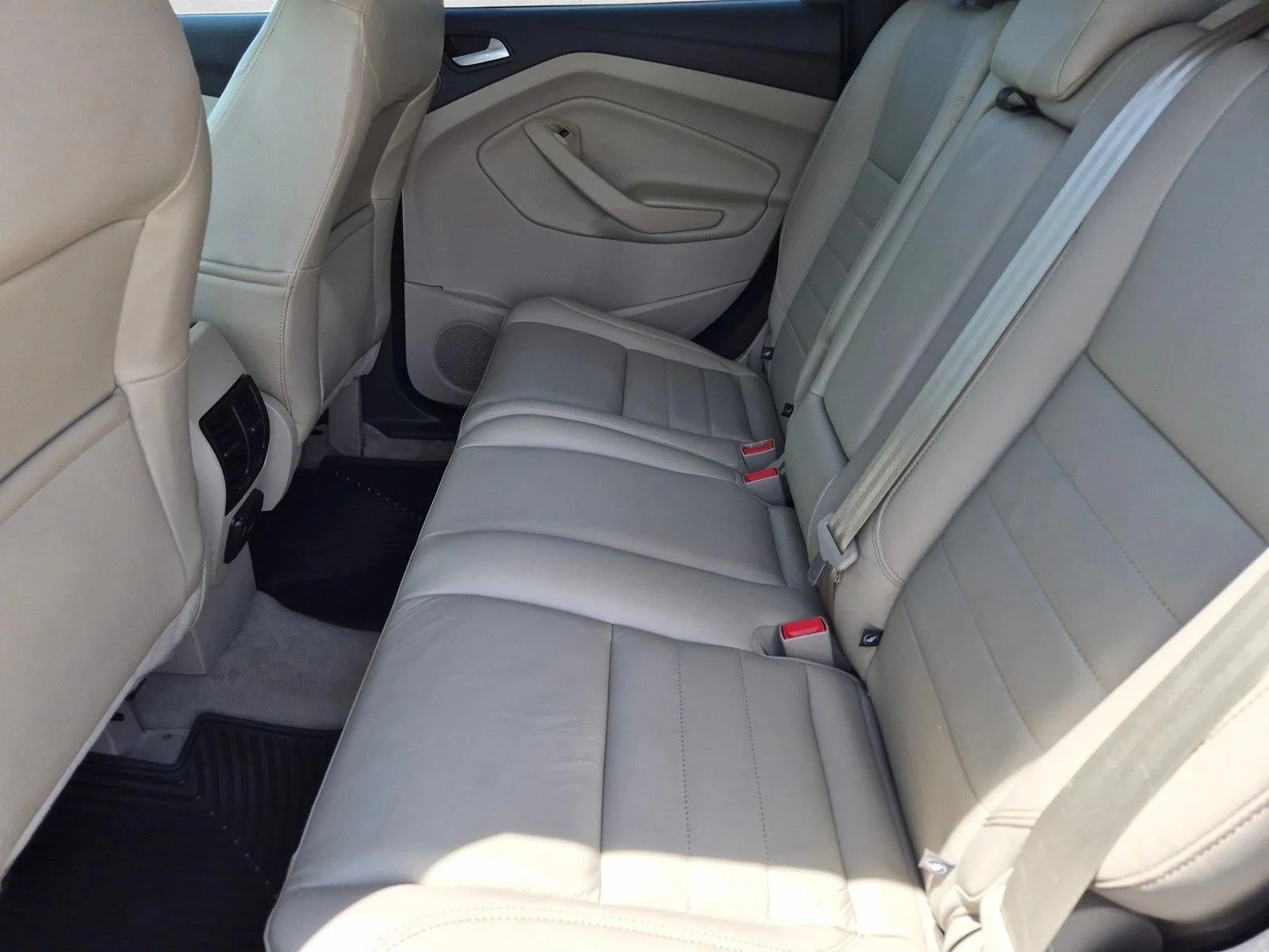 2015 Ford Escape Titanium - Photo 18