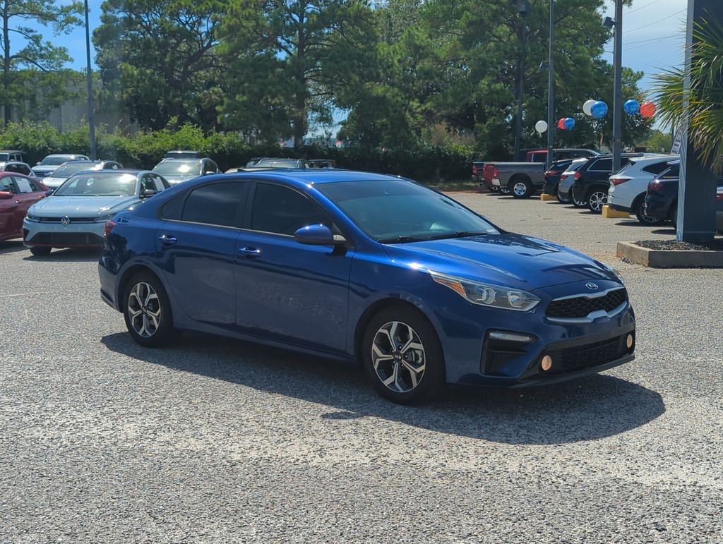 Used 2021 Blue Kia LXS image 9
