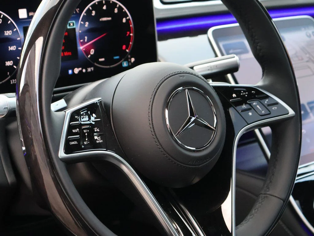New 2026 Black Mercedes-Benz S 580 image 20