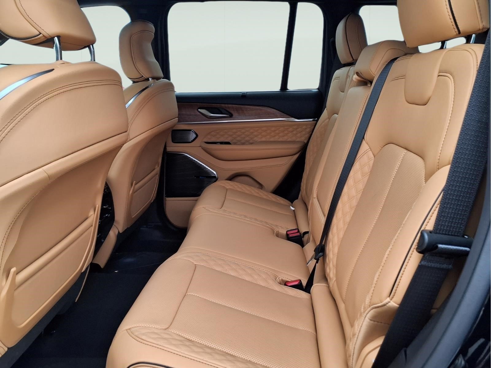 New 2026 Diamond Black Crystal Pearl-Coat Exterior Paint Jeep Summit image 11