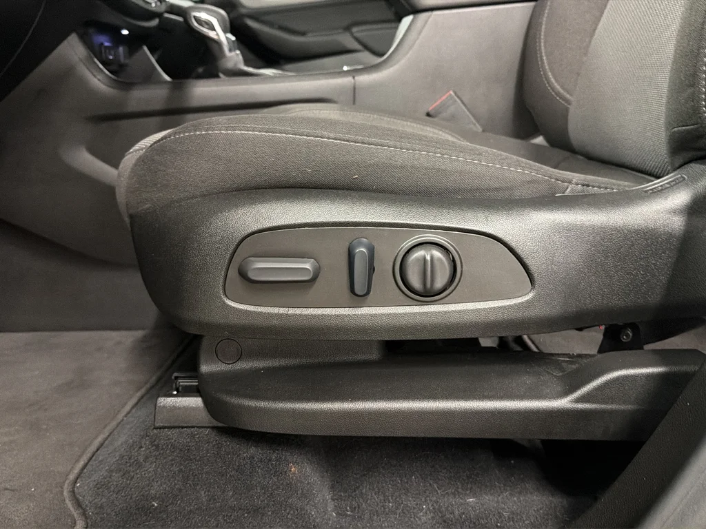 Used 2023 Gray Chevrolet LT image 18