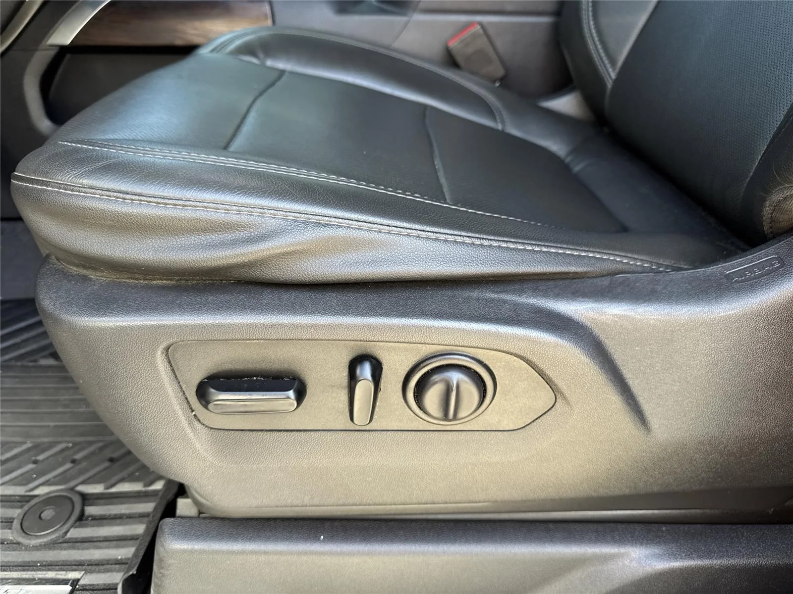 Used 2019 Pacific Blue Metallic GMC SLT image 13