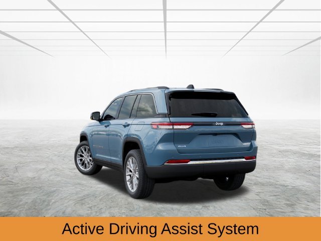 New 2027 Steel Blue Paint Jeep Limited image 4