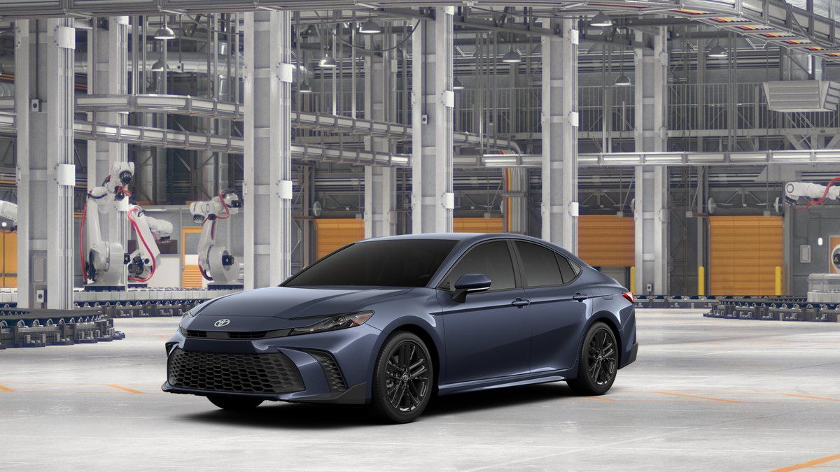 2026 Toyota Camry SE Hybrid's photo