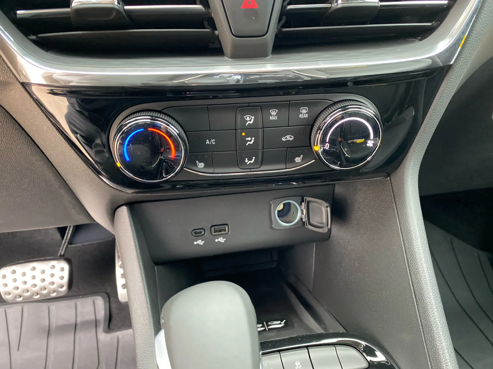 New 2026 Ceramic Buick Sport Touring image 15