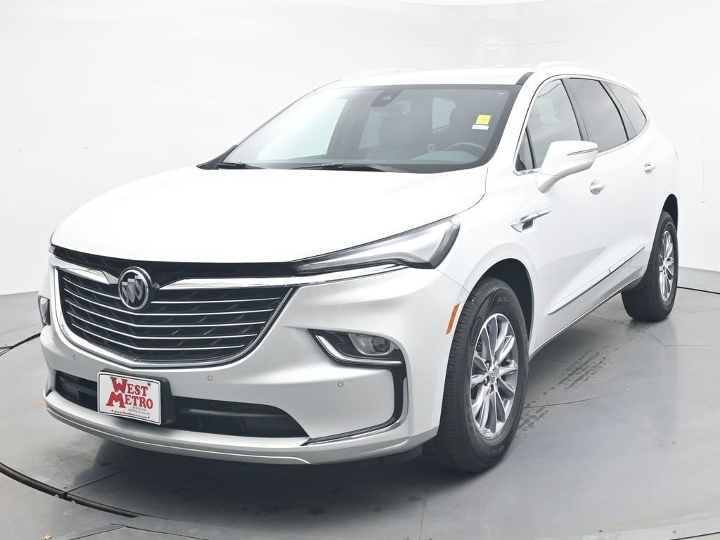 Used 2024 Buick Enclave Essence with VIN 5GAEVAKW4RJ102098 for sale in Monticello, Minnesota