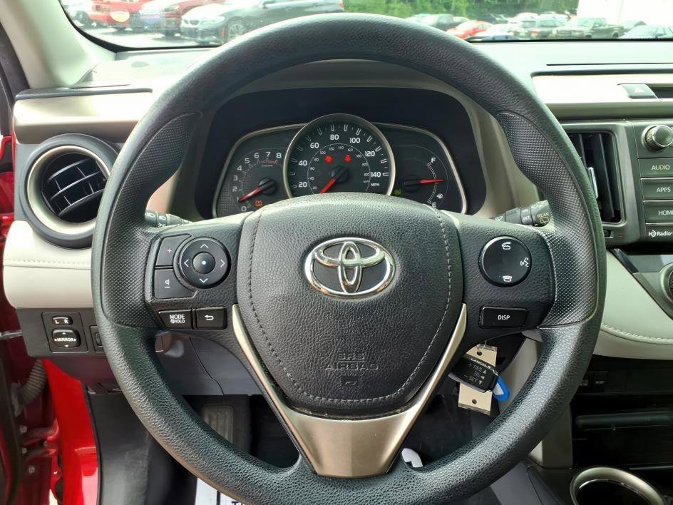 Used 2014 Barcelona Red Metallic Toyota XLE image 22