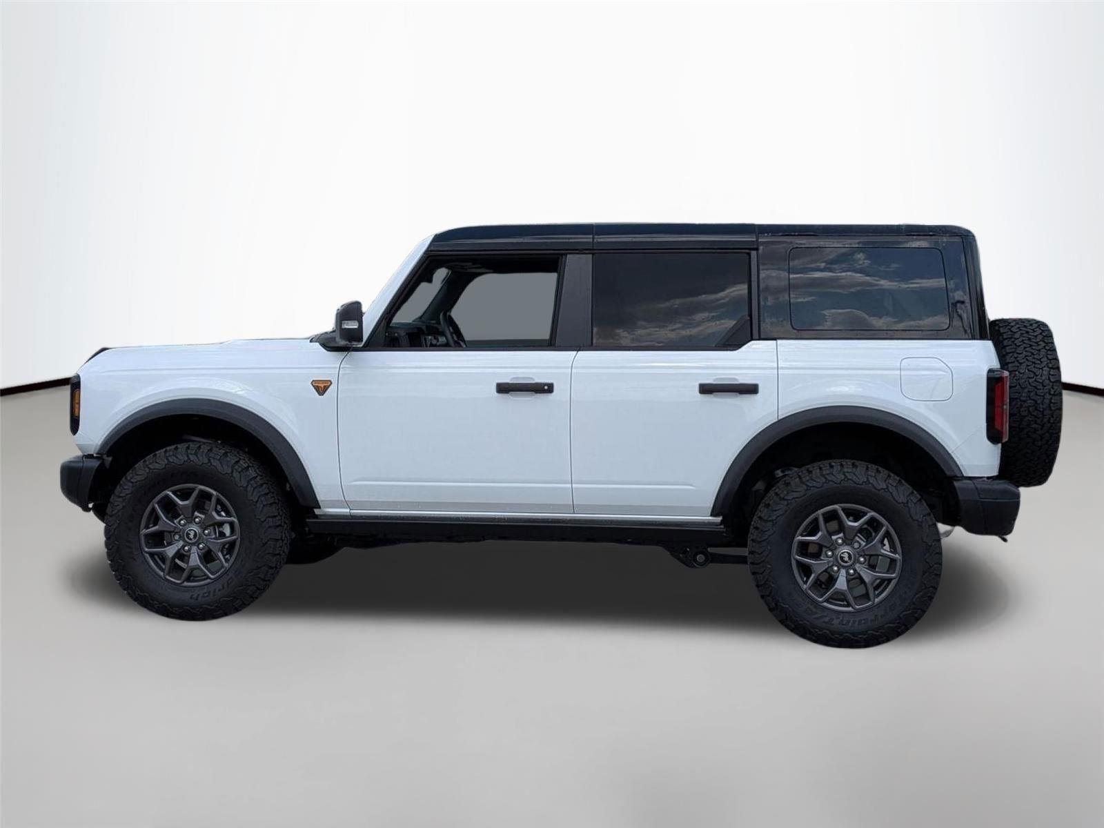 New 2025 Oxford White Ford Badlands® image 2