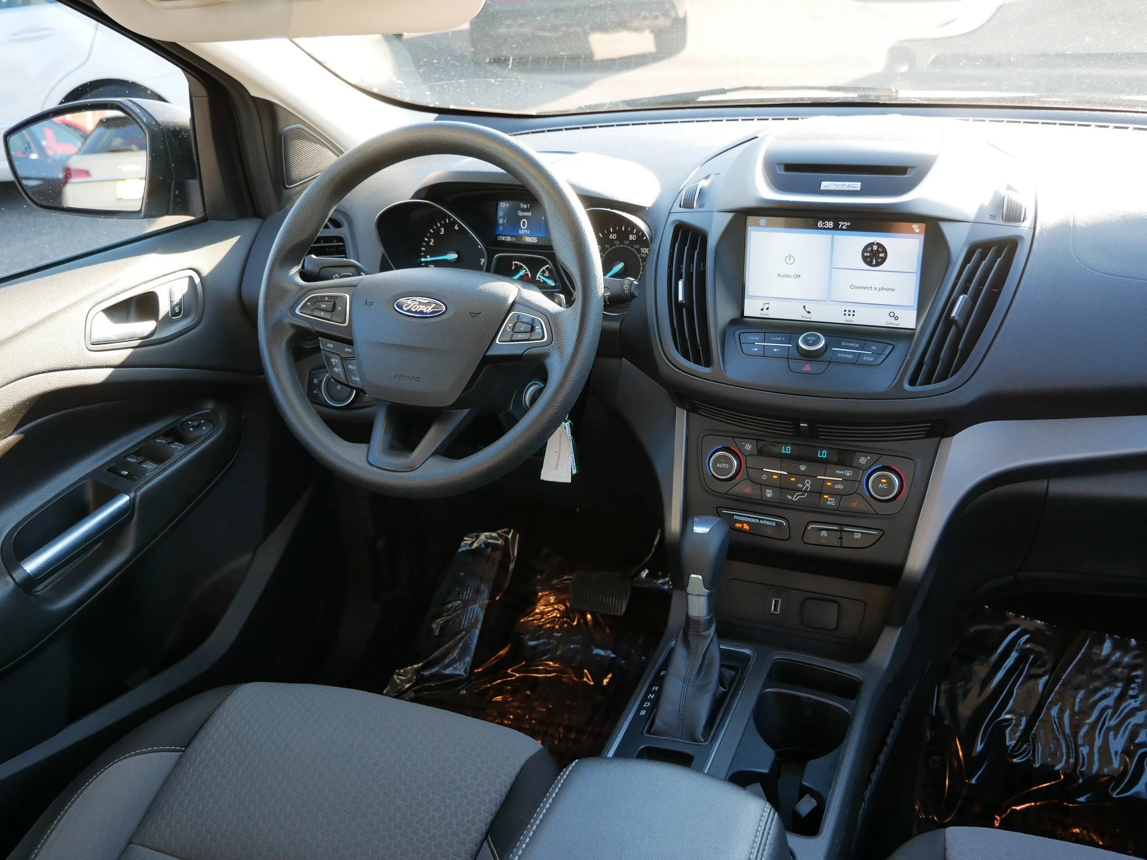 Used 2017 Magnetic Ford SE image 9