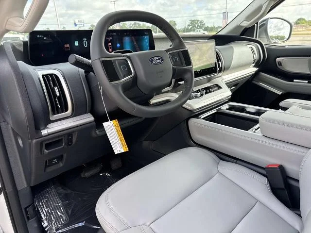New 2026 Star White Metallic Tri-Coat Ford Active image 21