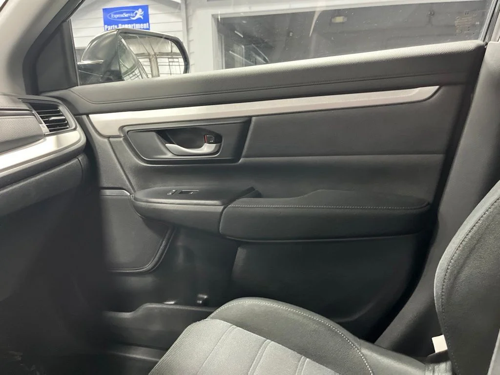 2018 Honda CR-V LX - Photo 15