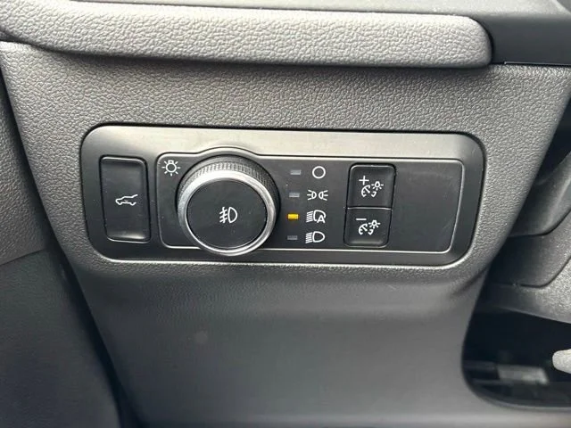 Used 2025 Black Ford Platinum image 30