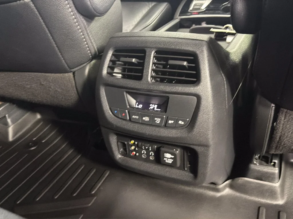 Used 2018 White Honda Touring image 36