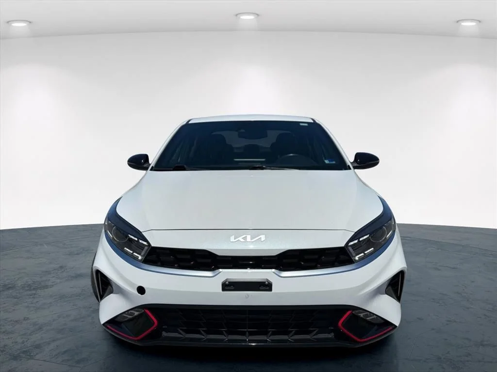 Used 2023 White Kia GT-Line image 14