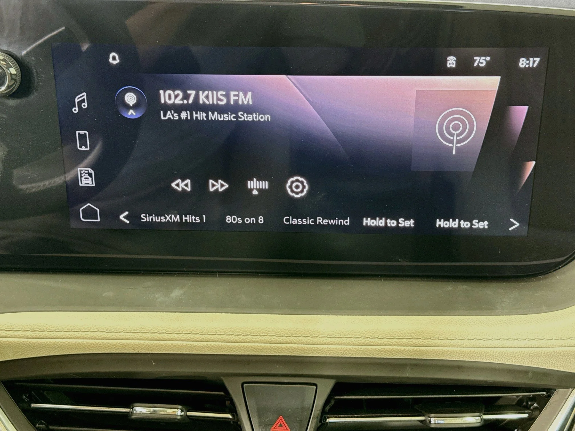Used 2024 White Frost Tricoat Buick Avenir image 16