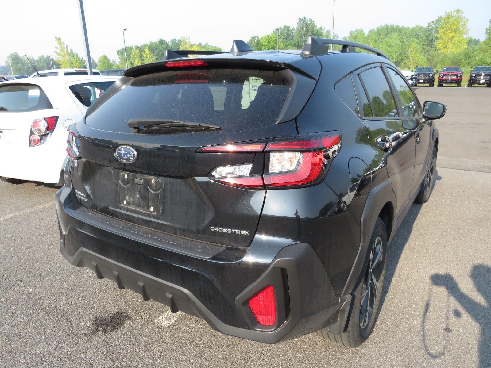 Used 2024 Crystal Black Silica Subaru Premium image 8