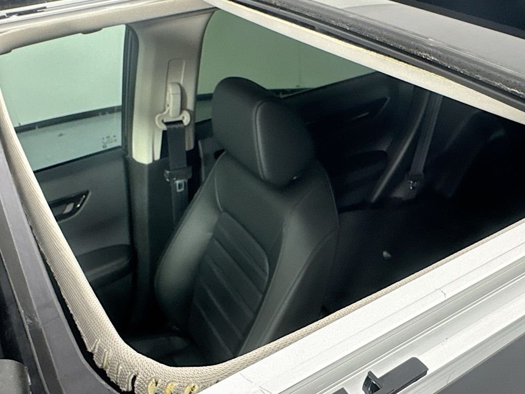New 2026 Solar Silver Metallic Honda EX-L image 30