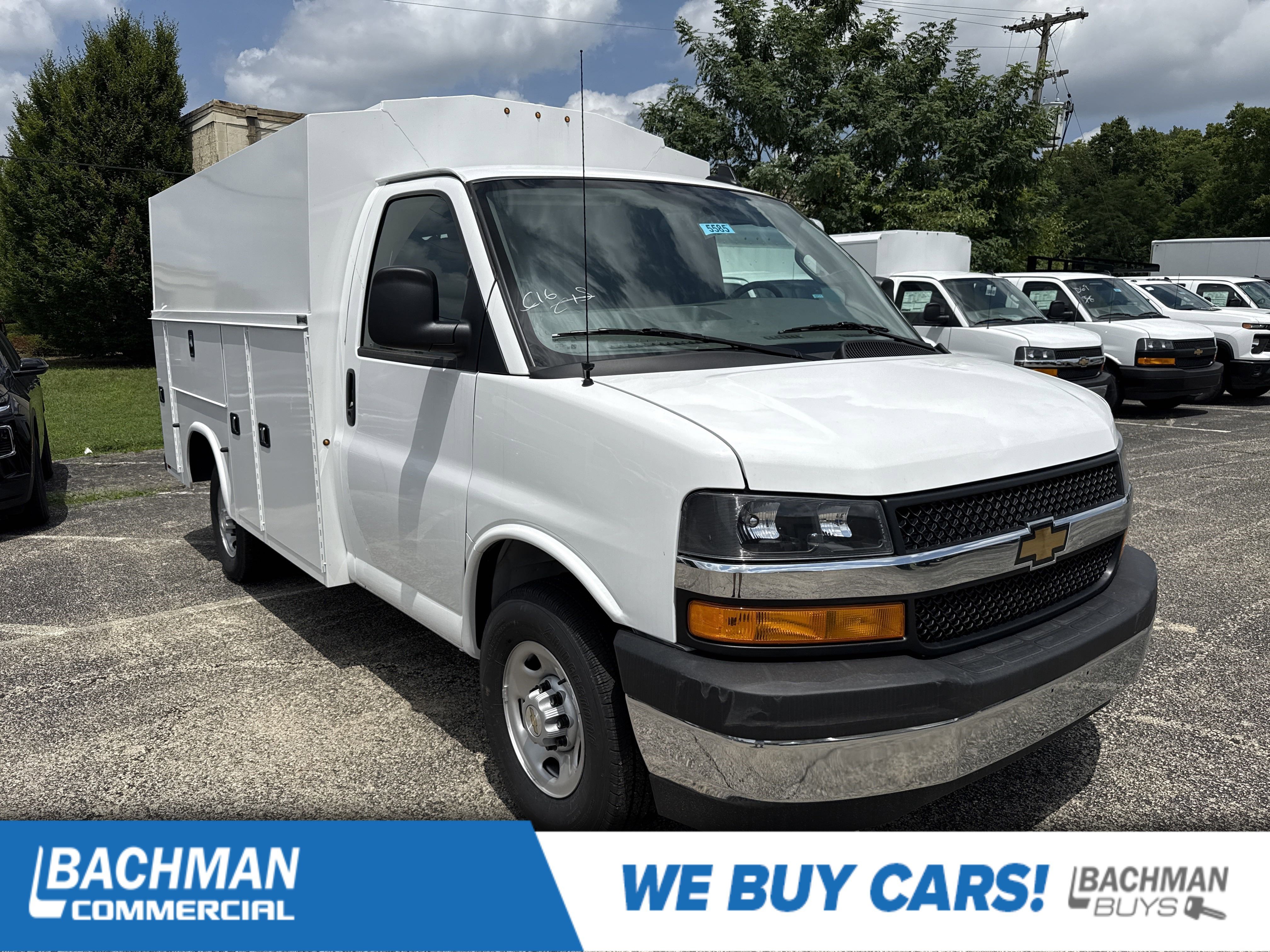 New 2025 Chevrolet Express Cutaway 3500 1WT Regular Wheelbase in