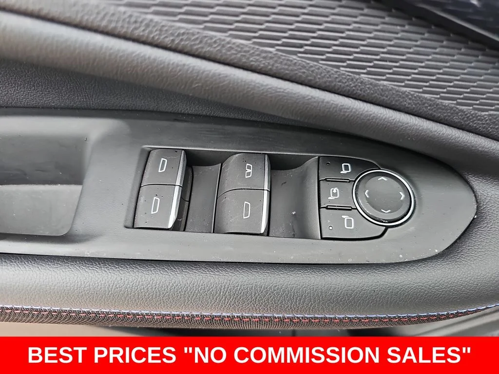 Used 2024 White Chevrolet RS image 29