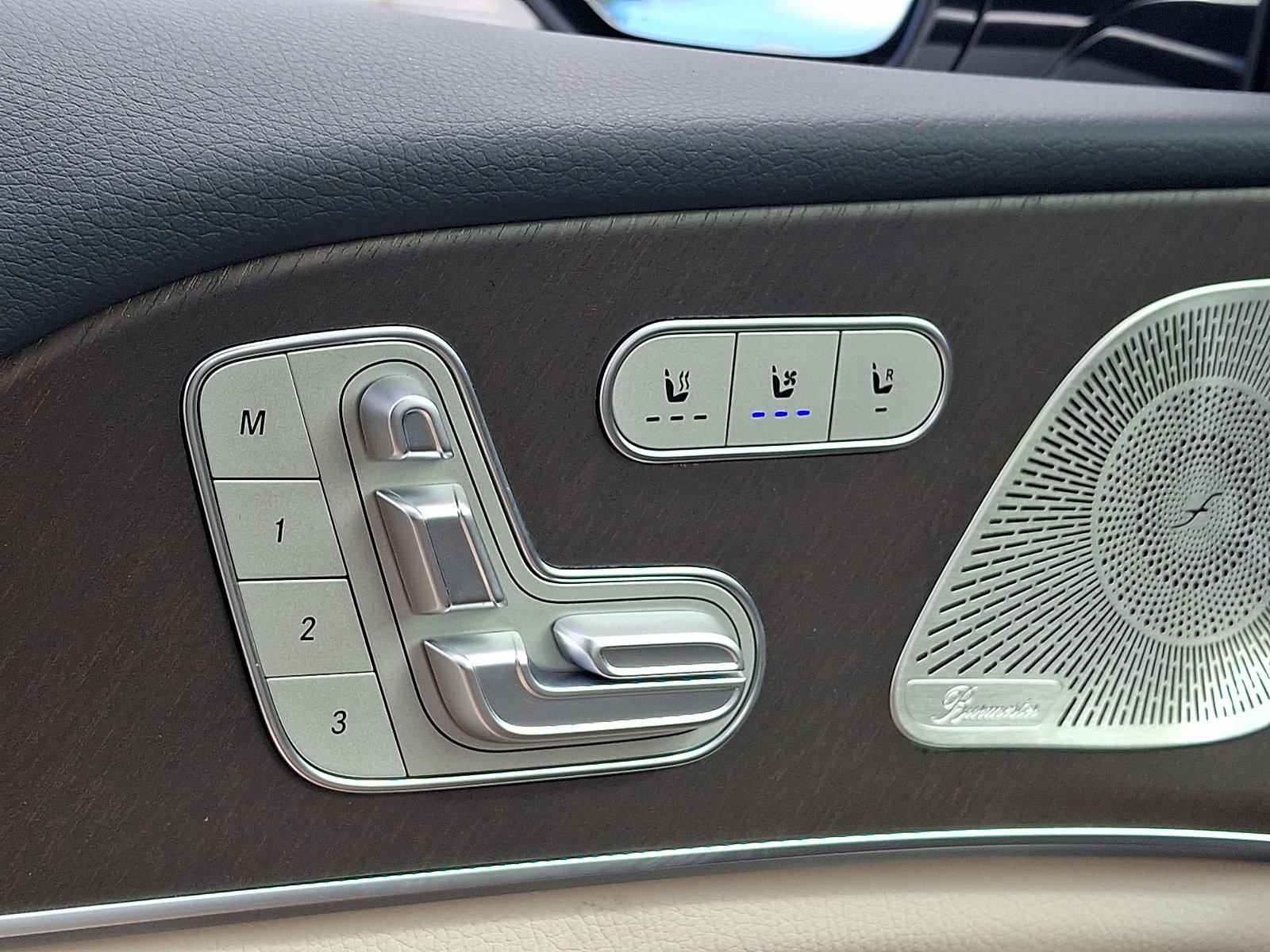 New 2027 Polar White Mercedes-Benz GLS 450 image 21