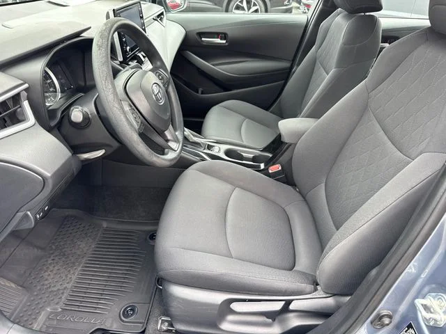 Used 2021 Celestite Toyota LE image 27