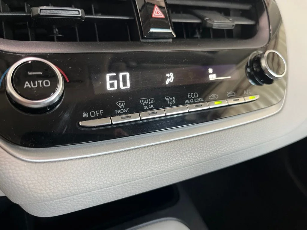 Used 2021 White Toyota LE image 14