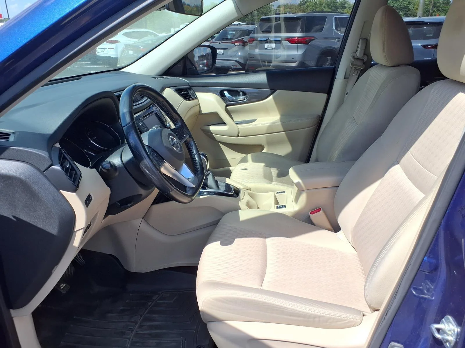 Used 2020 Caspian Blue Metallic Nissan SV image 22