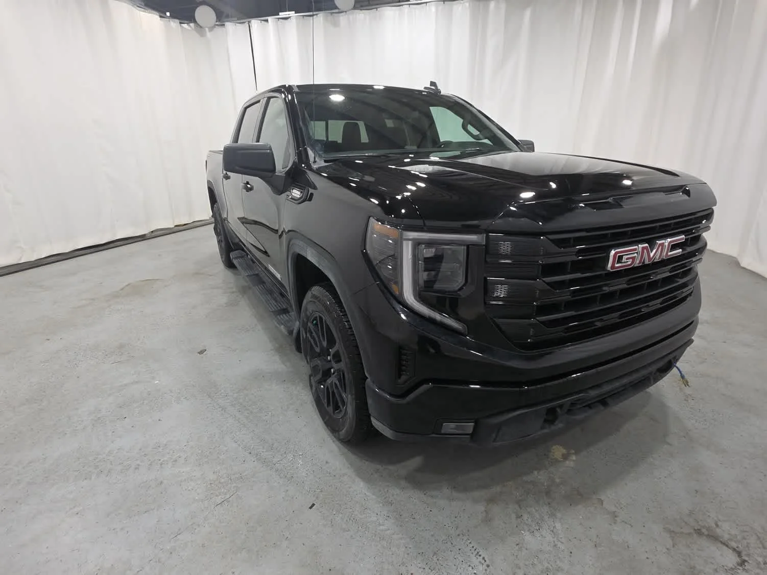 Certified Used 2026 Onyx Black GMC Elevation image 9